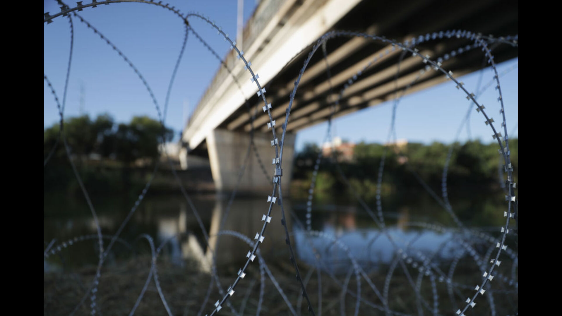Texas buys 1,400 Acre Ranch In Move To Build Border Wall In Area